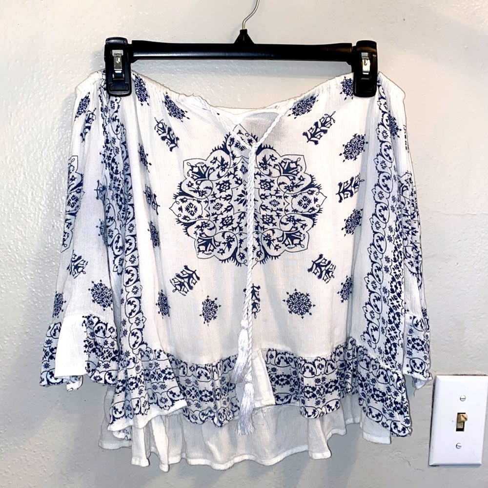 White Shoulder Crop Shirt